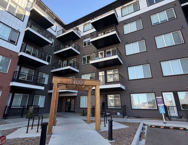 2 Bed + Den 2 Bath Condo in Cityscape — 2 Bedrooms+ Den Condo Unit - Photo 1
