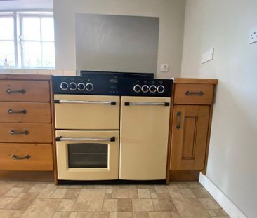 4 bedroom detached house to rent - Photo 6