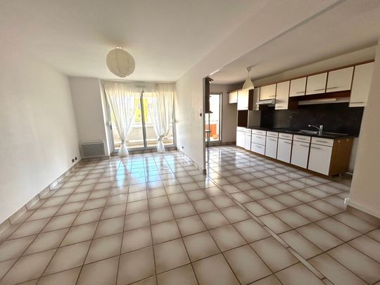 Location Appartement 3 pièces 73m² DIJON 21000 - Photo 1