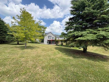 For Lease - 17 Ing Court, Aurora, Ontario - Photo 5