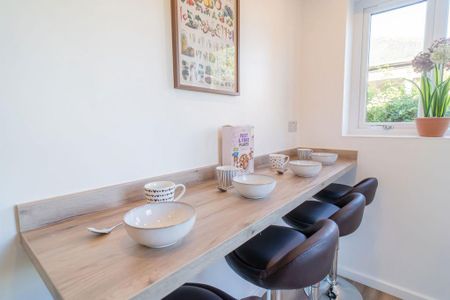 2 bedroom semi-detached house to rent - Photo 2