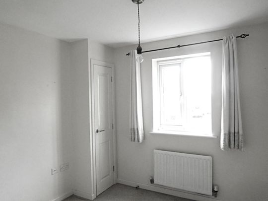 1 Bed Flat, St. Patricks View, BS5 - Photo 1