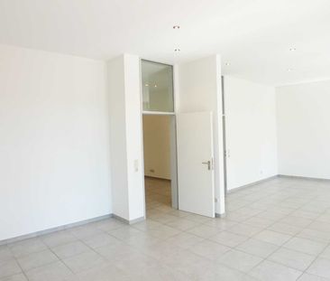 Ideal für eine Familie – Renovierte 4-Zimmer Wohnung mit Einbauküch... - Photo 3