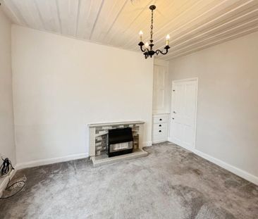 2 bedroom end of terrace house to rent - Photo 2