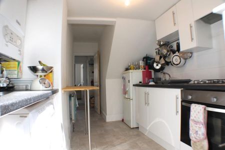 2 bedroom house share to rent - Photo 2