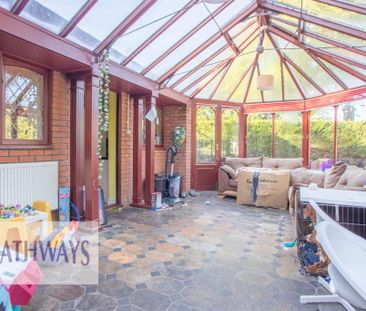 4 bedroom detached house to rent - Photo 3