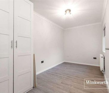 Ballards Lane, London, N3 - Photo 5