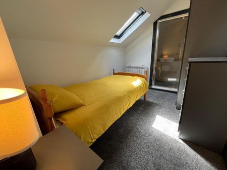 4 bedroom terraced house to rent - Photo 3