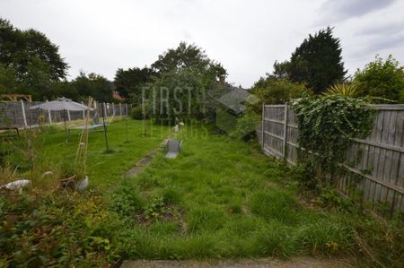 3 bedroom terraced house to rent - Photo 2