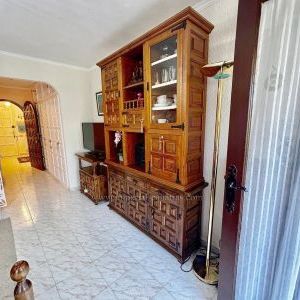 Spacious studio for rent on a seasonal basis - Photo 1