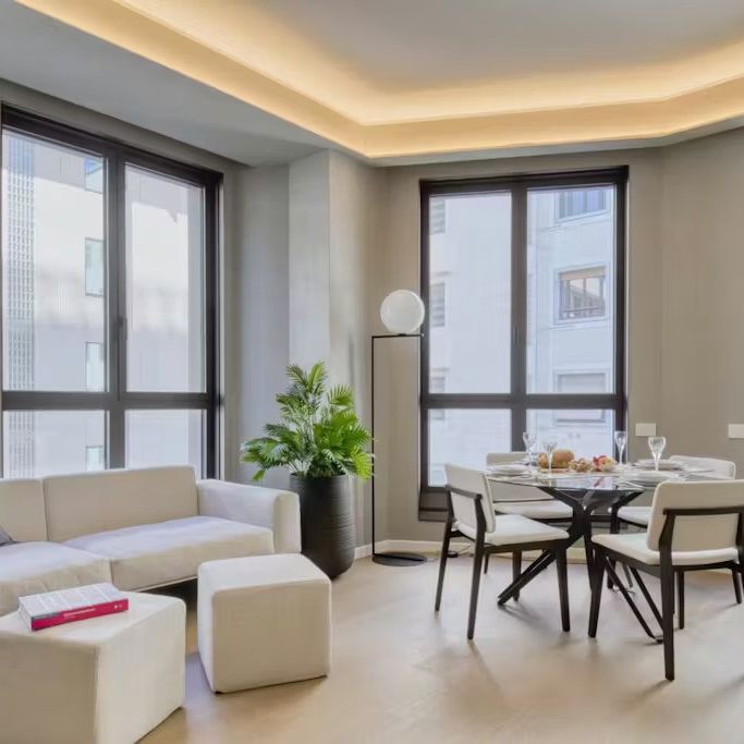 Largo Corsia dei Servi, Milan, Lombardy 20122 - Photo 1