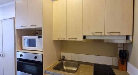 CITY CENTRE - 1 Bedroom Furnished Apartment - Photo 2