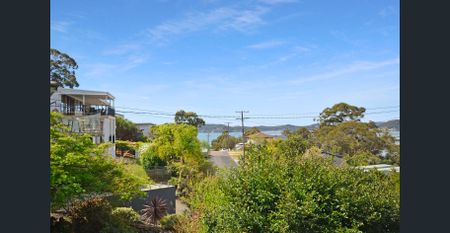 Executive Family Residence - Photo 5