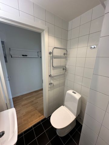 Hertig Karls Allé, Örebro - Photo 2