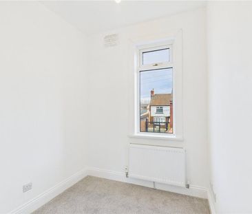 3 bedroom end of terrace house to rent - Photo 1