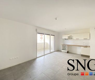 T3 AVEC LOGGIA ET 2 PARKING - Photo 2