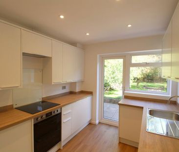 3 bedroom detached house to rent - Photo 5