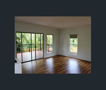 Modern 4-Bedroom Home with Secure Yard - Deagon - Photo 1