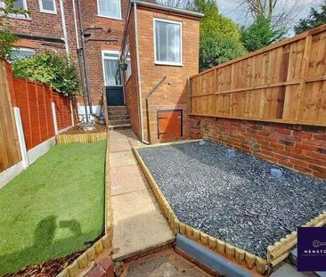 Grimshaw Lane, Middleton, Manchester, M24 - Photo 2