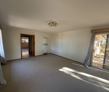 32 Cornish Road, Mooroopna VIC 3629 - Photo 5