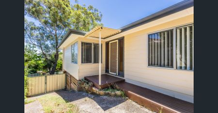 Three bedroom home in walking distance to Nelson Bay CBD - Photo 5