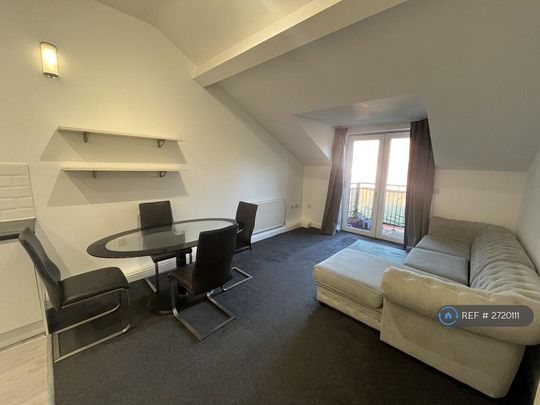 2 bedroom flat to rent - Photo 1