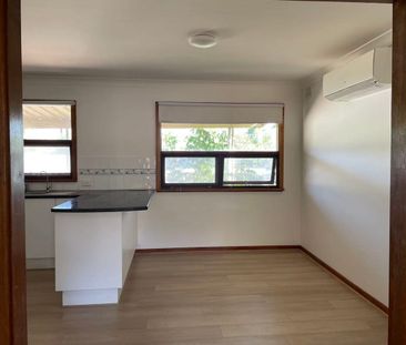 Well-Presented 3 Bedroom Home with Modern Kitchen & Great Transport... - Photo 6