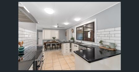 Modern Four-Bedroom Home in the Heart of Wulguru! - Photo 2