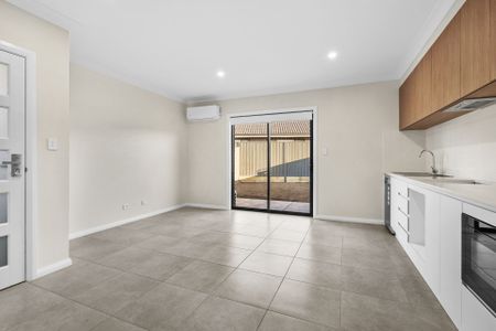 Apply Now - Century 21 &vert; the Paramount Group &ast;Granny Flat&ast; - Photo 4