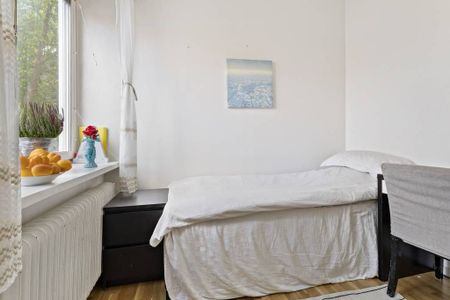 Gustavslundsvägen, Bromma - Photo 2