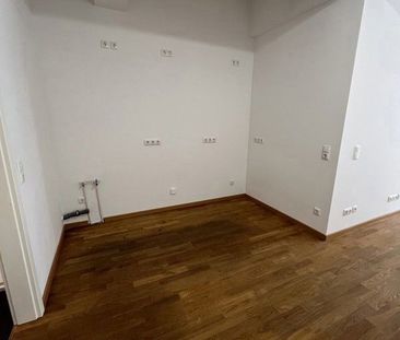 Großzügige 1-Zimmer-Wohnung mit Balkon in Friedrichstadt - Foto 1