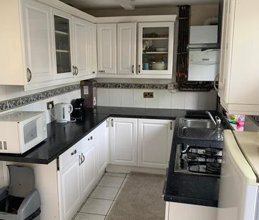 Room in a Shared House, Atherton Road, E7 - Photo 6