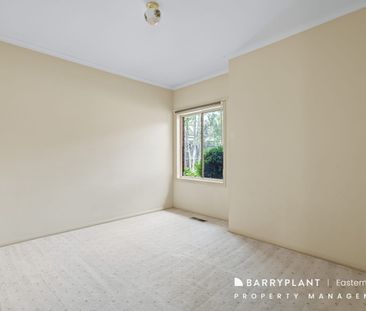 Light-Filled Living with Easy Indoor–Outdoor Flow - Photo 6