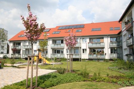 "Energiesparwohnung" mit Südbalkon in toller Grünanlage! - Photo 2