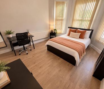 9 bedroom semi-detached house to rent - Photo 2