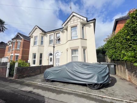 To Rent Fortescue Road, Charminster, Bournemouth, BH3 £2,525 pcm Tenancy Info - Photo 3