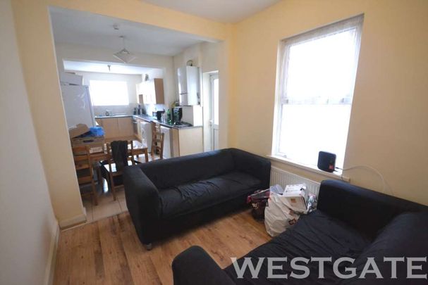 Price £4,550 pcm - Available 01/07/2026 - Furnished - Photo 1