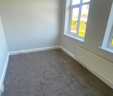 2 bedroom semi-detached house to rent - Photo 2