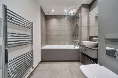 3 bedroom apartment to rent - Photo 4