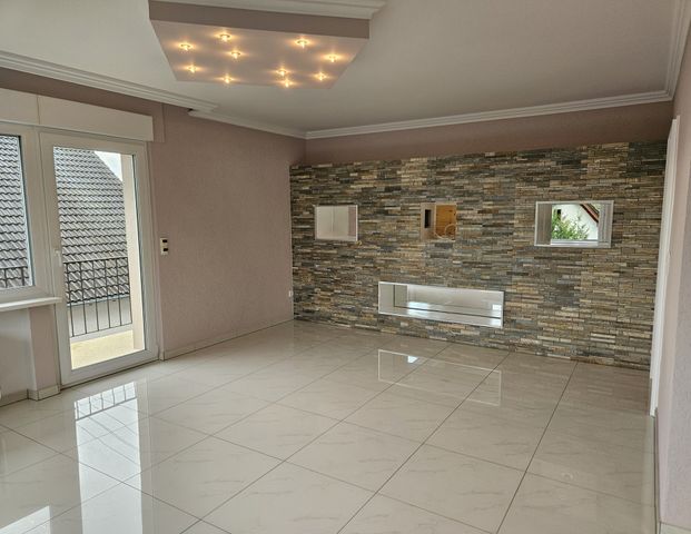 Stieldorferhohn: Top-modernisierte Etagenwohnung mit gehobener Ausstattung - Foto 1