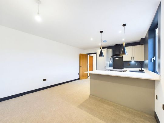 8 Five Rise Apartments, Ferncliffe Road, Bingley - Photo 1