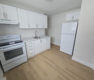 132 Sidney Street apartment — Quinte West, ON (0-Bedroom) - 0 Bedroom - Photo 3