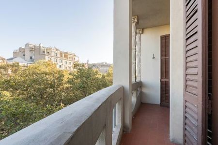 Travessera de les Corts, Barcelona, Catalonia 08029 - Photo 5