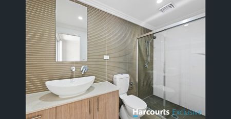 Conveniently Located Three Bedroom Apartment! - Photo 5