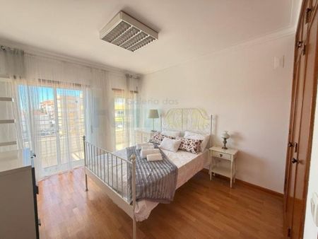 4 bedroom luxury Flat for rent in Leiria, Distrito de Leiria - Photo 4