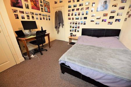 2 bedroom Flat in 14 Raglan Rd, Leeds - Photo 5