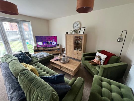 3 bedroom semi-detached house to rent - Photo 1