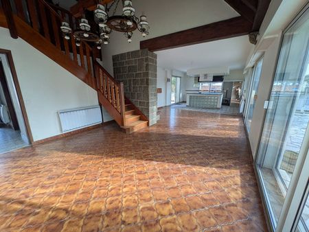 Location Maison 5 pièces 121m² - Photo 2