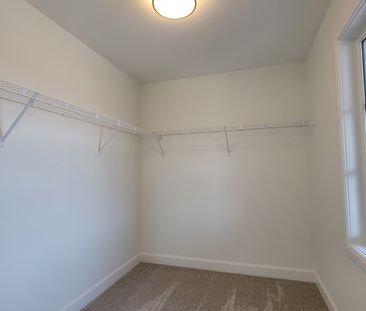 33 Walden Pond Dr, Amherstview, ON K7N 0E7 - Photo 1