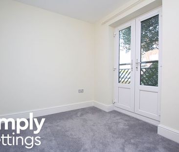 4 Bed property for rent - Photo 2